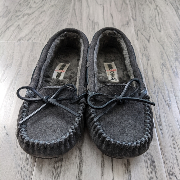 Minnetonka Moccasins - Picture 3 of 9